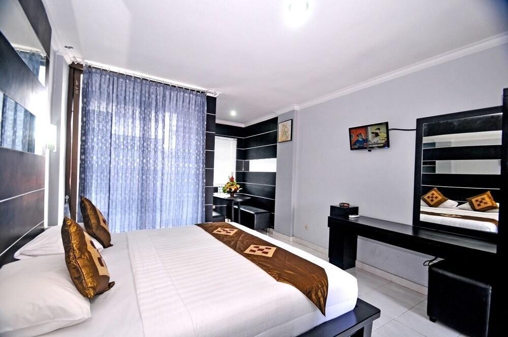 Arya Hotel & Spa クタ エクステリア 写真